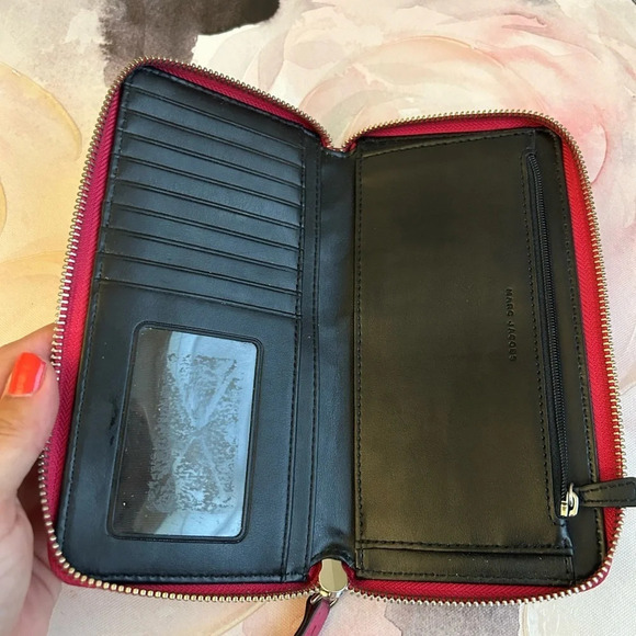 ! marc jacobs pink vertical zip wallet - Picture 3 of 4
